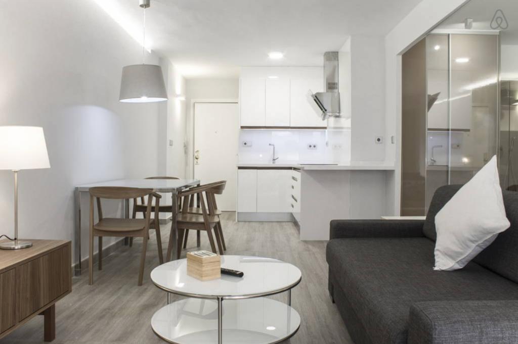 Austria 4 Apartment Valencia Room photo